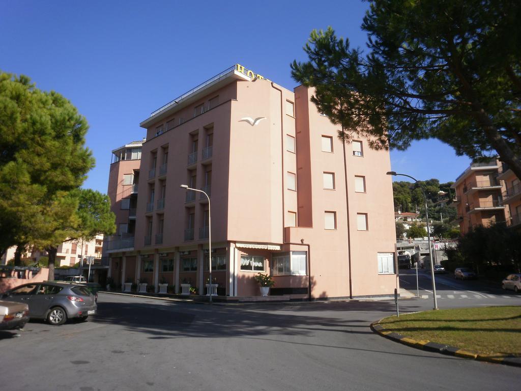 Hotel I Due Gabbiani Citr 9006 Marina dʼMarina dʼAndora Bagian luar foto