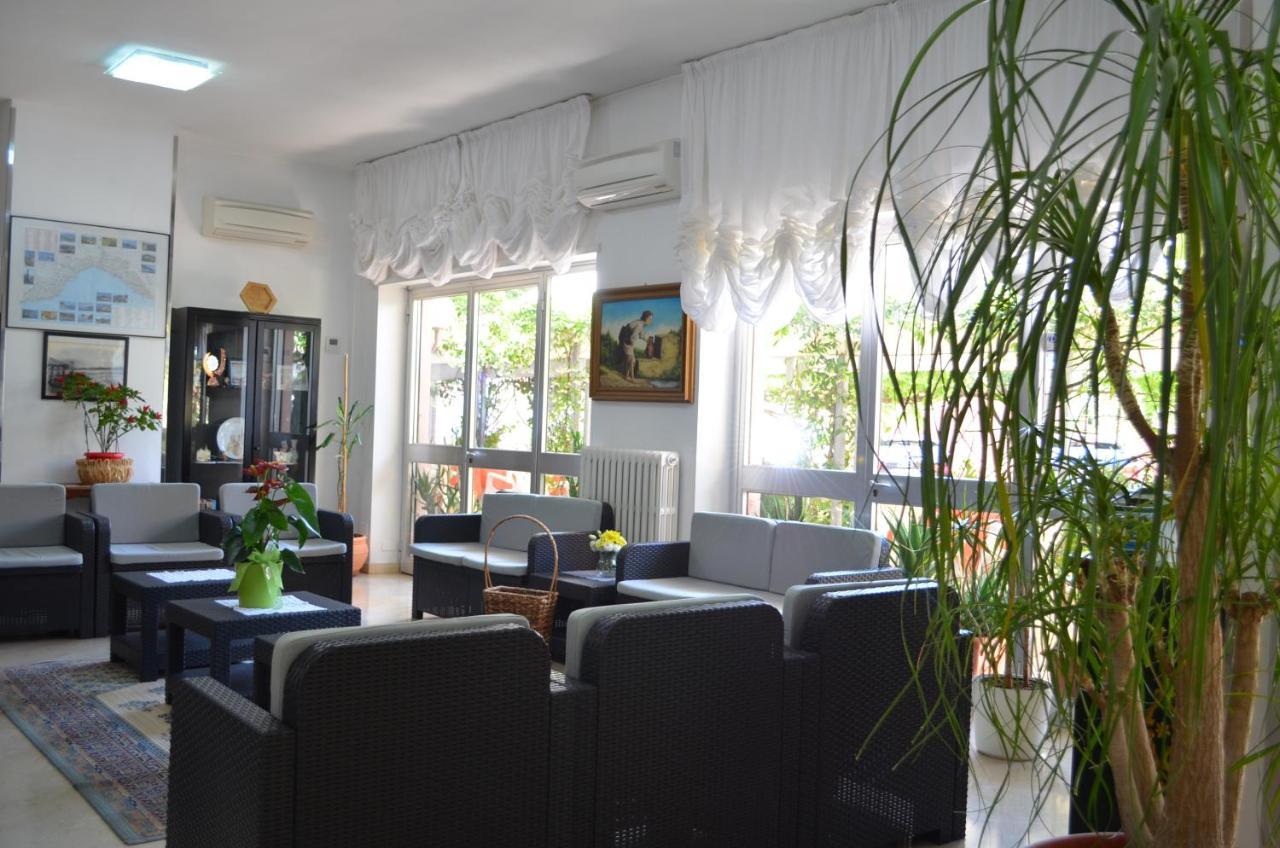 Hotel I Due Gabbiani Citr 9006 Marina dʼMarina dʼAndora Bagian luar foto