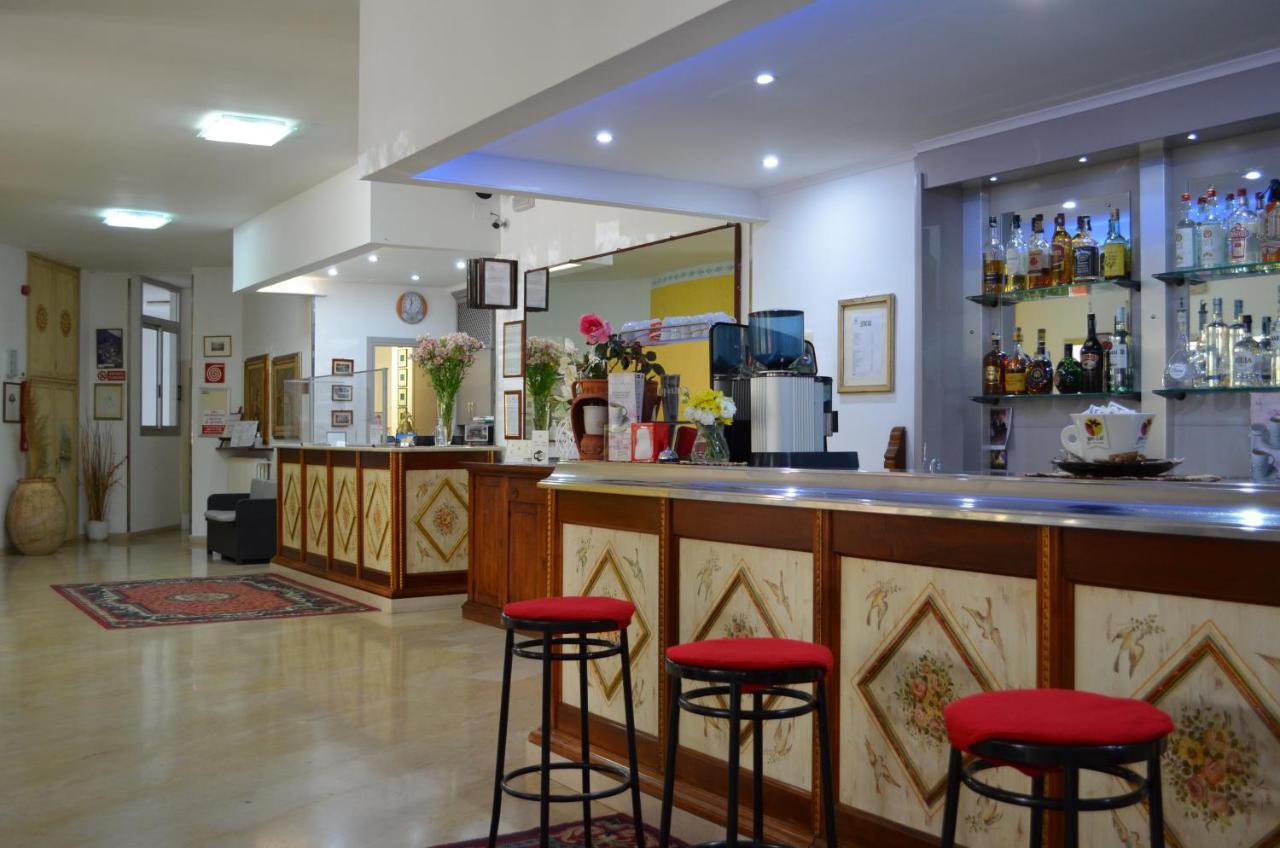 Hotel I Due Gabbiani Citr 9006 Marina dʼMarina dʼAndora Bagian luar foto