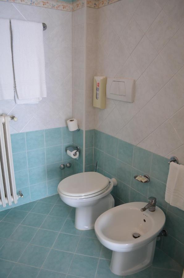 Hotel I Due Gabbiani Citr 9006 Marina dʼMarina dʼAndora Bagian luar foto