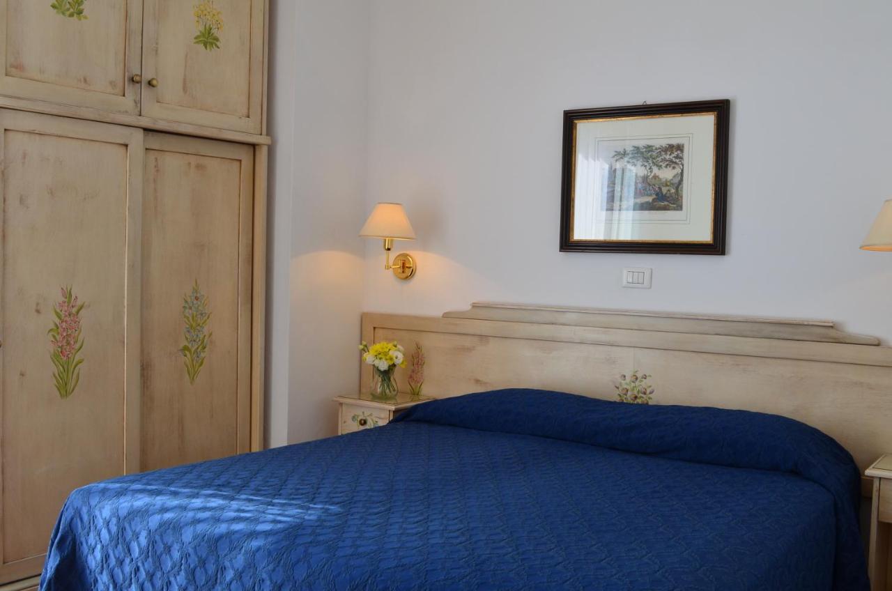 Hotel I Due Gabbiani Citr 9006 Marina dʼMarina dʼAndora Bagian luar foto